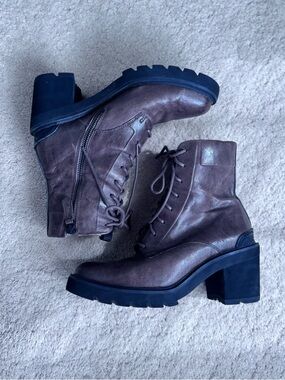 Brown Lace-Up Leather Ankle Boots with Block Heel